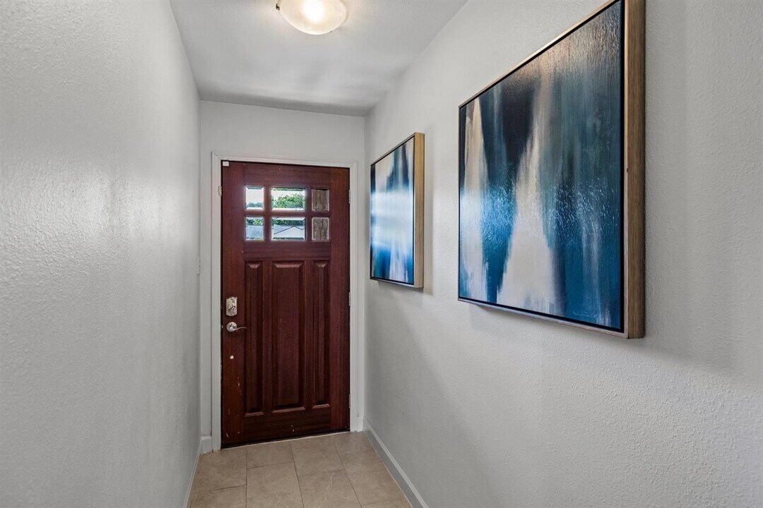 2512 Azalea Ct in Galveston, TX - Foto de edificio