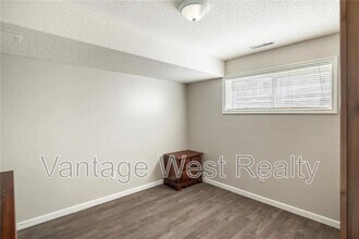 2450 Collingwood Rd in West Kelowna, BC - Building Photo - Building Photo