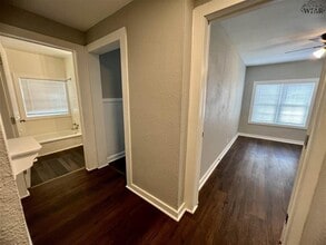 1202 Austin St in Wichita Falls, TX - Building Photo - Building Photo