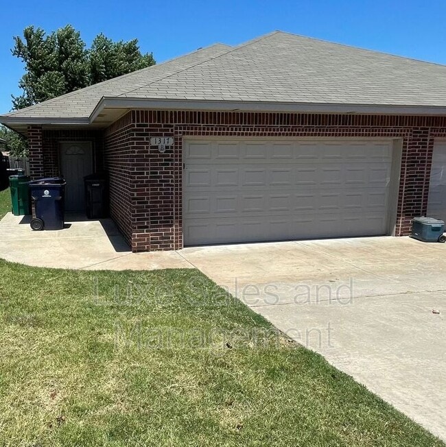 property at 1317 Garden Gate Dr