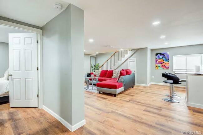 8 Carl Pl in New Windsor, NY - Building Photo - Building Photo