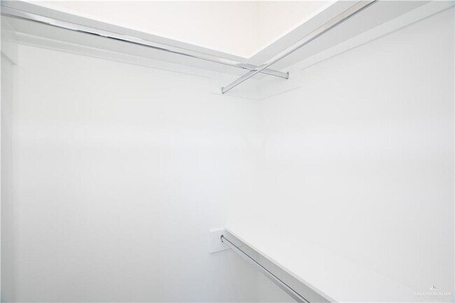 19 S Xanthia St in Alton, TX - Building Photo - Building Photo