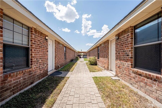 11 Sheraton Ave in Pharr, TX - Building Photo - Building Photo