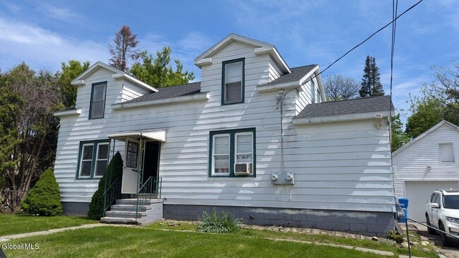 63 Wellington Ave in Albany, NY - Foto de edificio - Building Photo