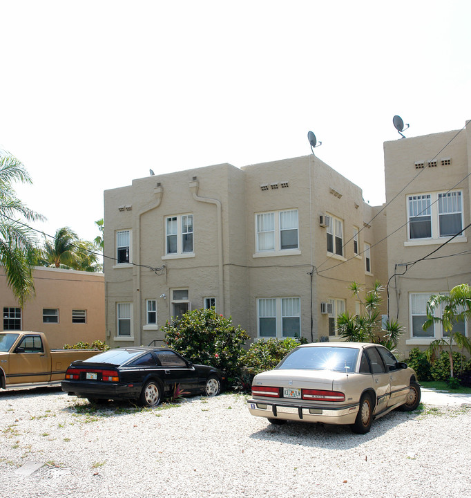 1637-1641 Tyler St in Hollywood, FL - Building Photo