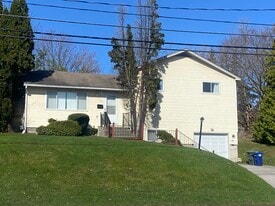 145 East Ave in Burlington, VT - Building Photo