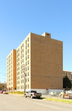 Buffington Towers in Little Rock, AR - Building Photo - Building Photo