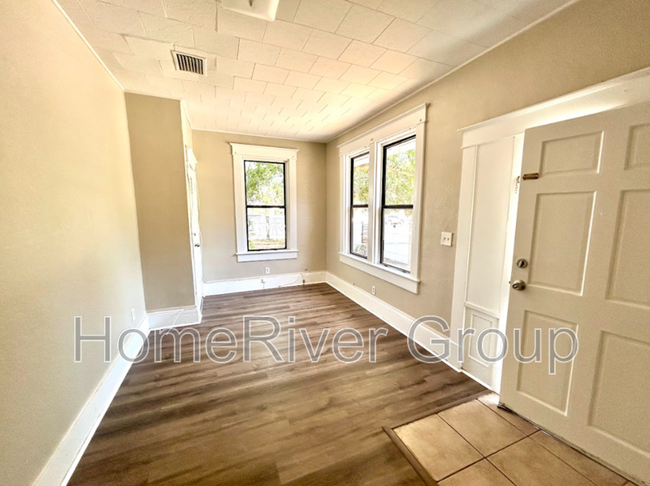 property at 509 27th Ave S
