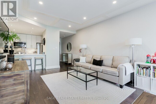 property at 1636-1636 Dundas St W