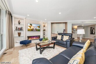 4401 Gulf Shore Blvd N, Unit 3 in Naples, FL - Building Photo - Building Photo