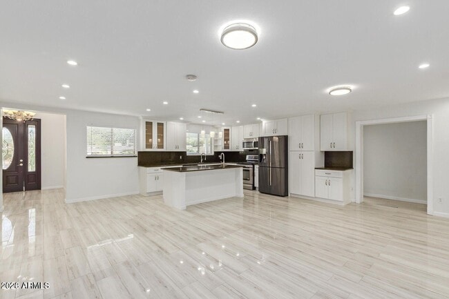 1212 E McLellan Blvd in Phoenix, AZ - Building Photo - Building Photo