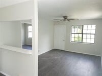 915 Eleanor St photo'