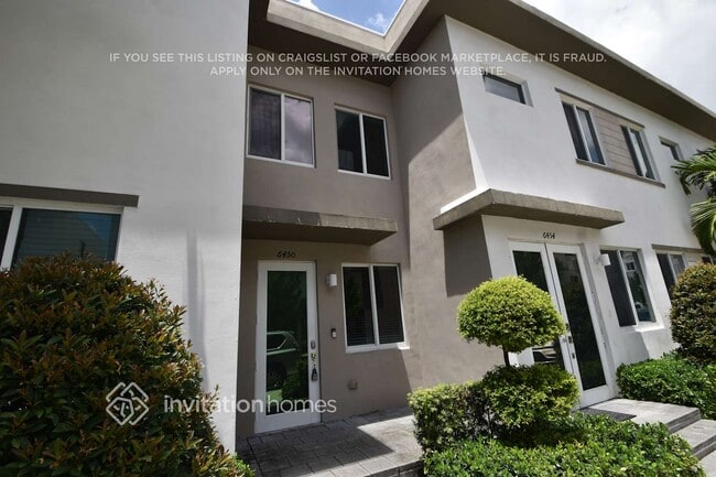 6450 NW 103rd Pl in Doral, FL - Building Photo - Building Photo
