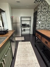 301 S Lipona Rd, Unit 8 in Tallahassee, FL - Foto de edificio - Building Photo