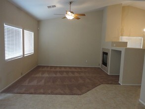 17 Painted View St in Henderson, NV - Building Photo - Building Photo