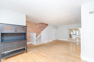 3418 O'Donnell St in Baltimore, MD - Building Photo - Building Photo