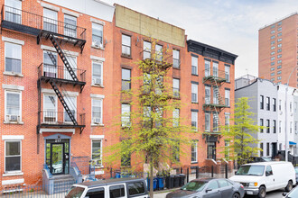 219 Hopkinson Avenue in Brooklyn, NY - Building Photo - Building Photo