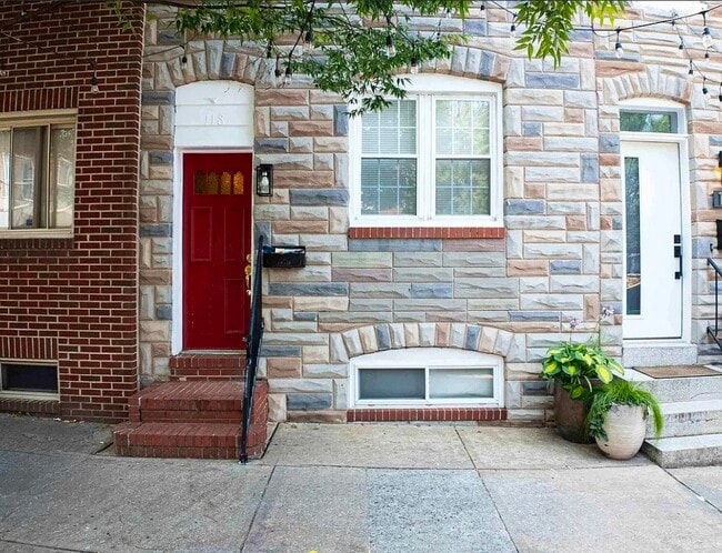 property at 118 S Conkling St