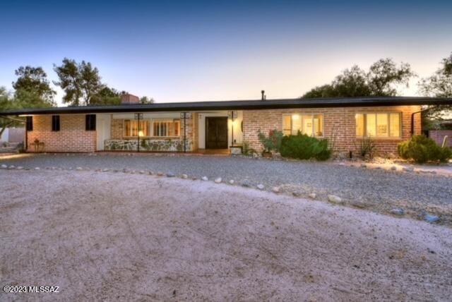property at 250 W Greenock Dr