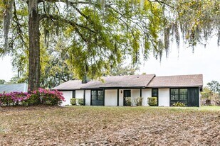 7005 Magnolia St in Beaufort, SC - Building Photo