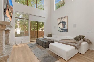 14450 N Thompson Peak Pkwy in Scottsdale, AZ - Building Photo - Building Photo