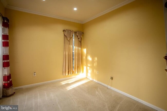 9571 Linnett Hill Dr in Lorton, VA - Building Photo - Building Photo