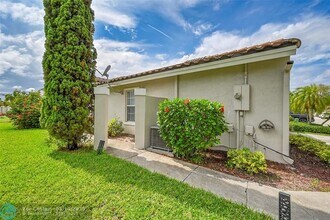 5642 NW 118th Dr in Coral Springs, FL - Building Photo - Building Photo