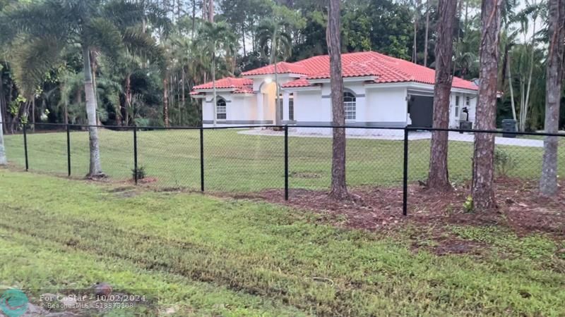 15845 83rd Ln N in Loxahatchee, FL - Building Photo