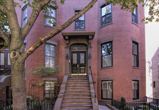 126 Pembroke St in Boston, MA - Foto de edificio - Building Photo