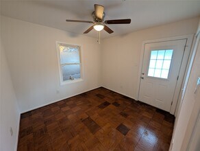 4110 Ella Blvd in Houston, TX - Building Photo - Building Photo