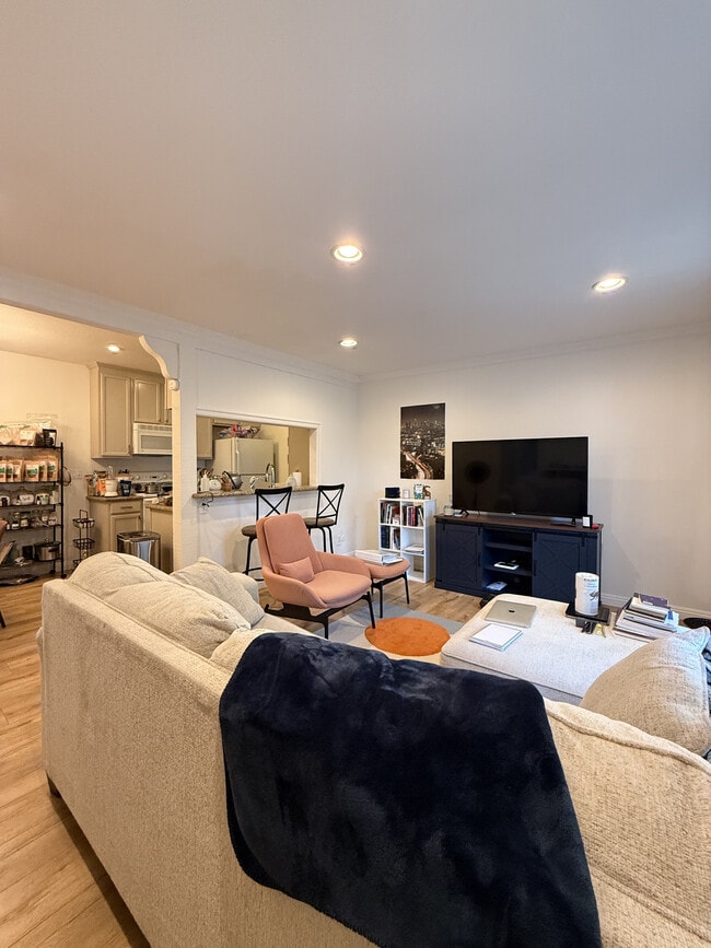 property at 1123 Sepulveda Blvd