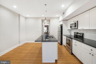 1424 S 18th St in Philadelphia, PA - Building Photo - Building Photo