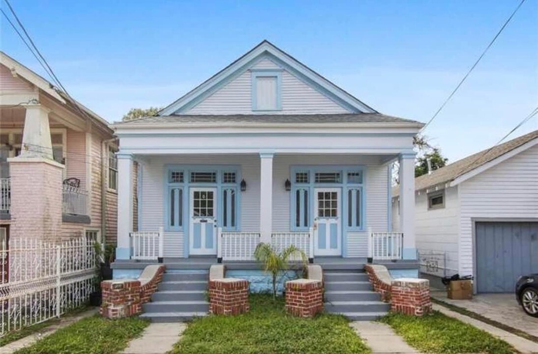 727 Pacific Ave in New Orleans, LA - Building Photo