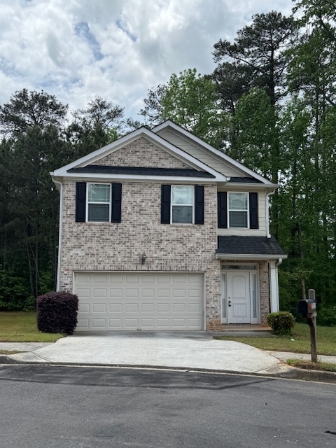 2313 Shady Dr in Morrow, GA - Building Photo