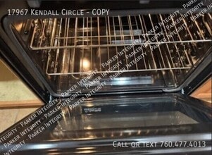 17967 Kendall Cir in Adelanto, CA - Building Photo - Building Photo