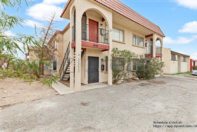 6979 Issac Ave in Las Vegas, NV - Building Photo - Building Photo