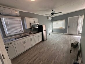 2948 Shelby St in Indianapolis, IN - Building Photo - Building Photo