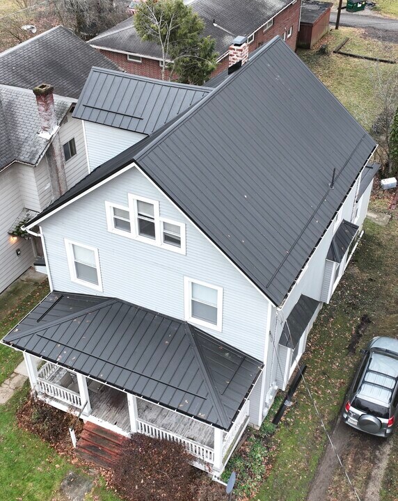 652 N Bever St, Unit Upper in Wooster, OH - Foto de edificio