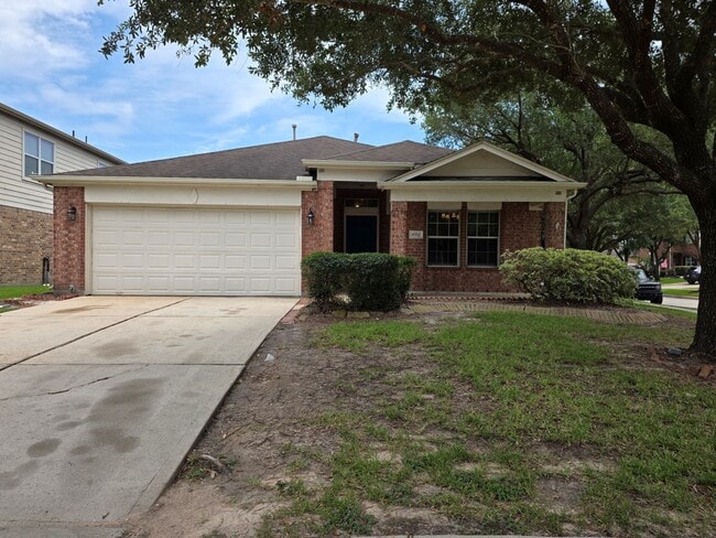 property at 4702 Pin Oak Creek Ln