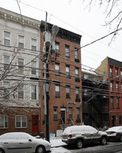 128 Madison St in Hoboken, NJ - Building Photo - Building Photo