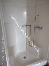 429 Jupiter Rd in Weaverville, NC - Building Photo - Building Photo