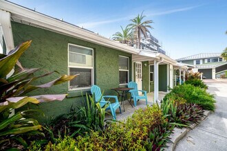 72 Gulf Blvd in Indian Rocks Beach, FL - Building Photo - Building Photo