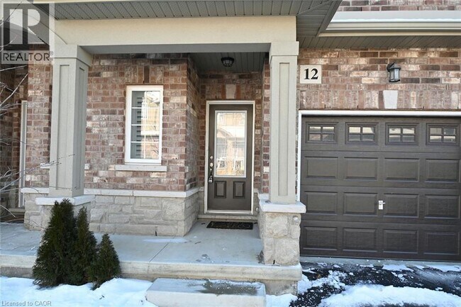 55 Madonna Dr in Hamilton, ON - Building Photo - Building Photo