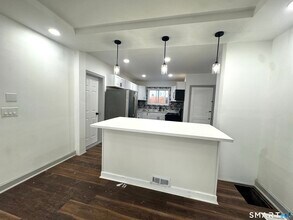 329 Amsterdam Ave in Bridgeport, CT - Building Photo - Building Photo