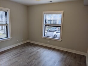 1143 Maple Ave, Unit 2 in Evanston, IL - Foto de edificio - Building Photo