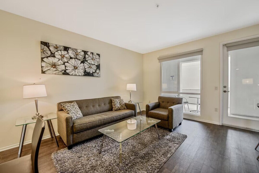 10665 Calle Mar De Mariposa in San Diego, CA - Building Photo