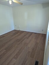 910 S Duncan Rd in Champaign, IL - Building Photo - Building Photo