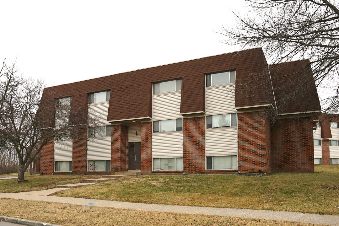 Parkway Manor in Lexington, KY - Building Photo