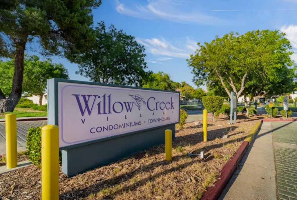 44406 15th St E, Unit 7 in Lancaster, CA - Building Photo