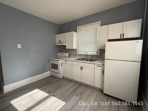 1610 Hampton Ave SW in Roanoke, VA - Building Photo - Building Photo